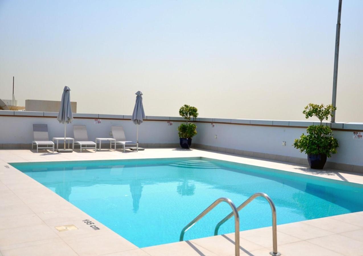 Care Holiday Homes Apartments Barsha Heights Dubai Exterior foto